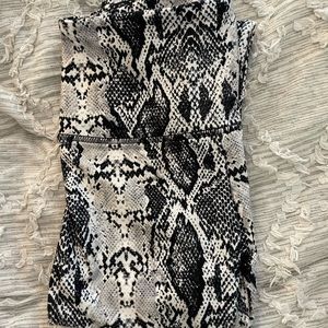 New balance snake leggings